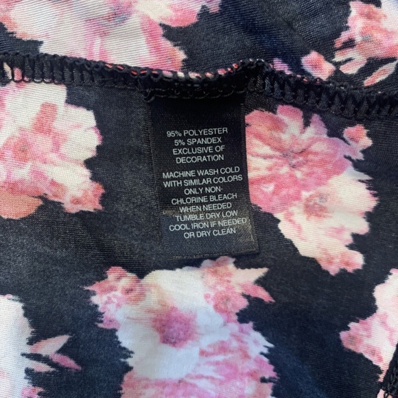 White House Black Market Hot Pink Floral Ruffle Front Tank Top Women's Size XS - Picture 11 of 11
